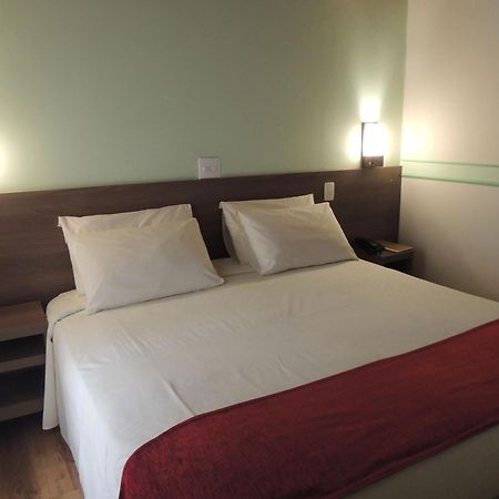 Hotel Monte Carlo Campos do Jordao Ruang foto