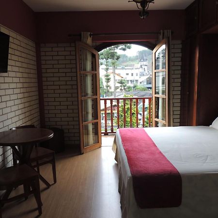 Hotel Monte Carlo Campos do Jordao Ruang foto