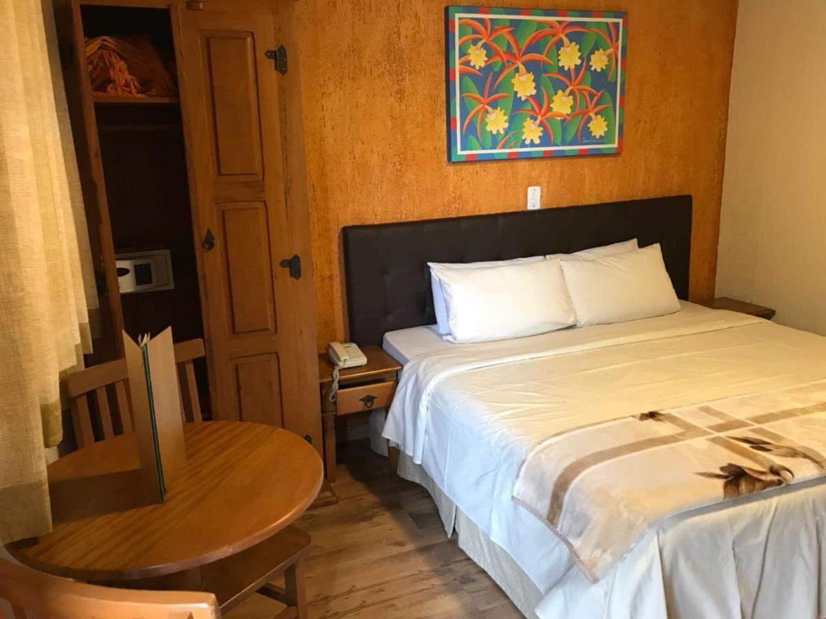 Hotel Monte Carlo Campos do Jordao Bagian luar foto